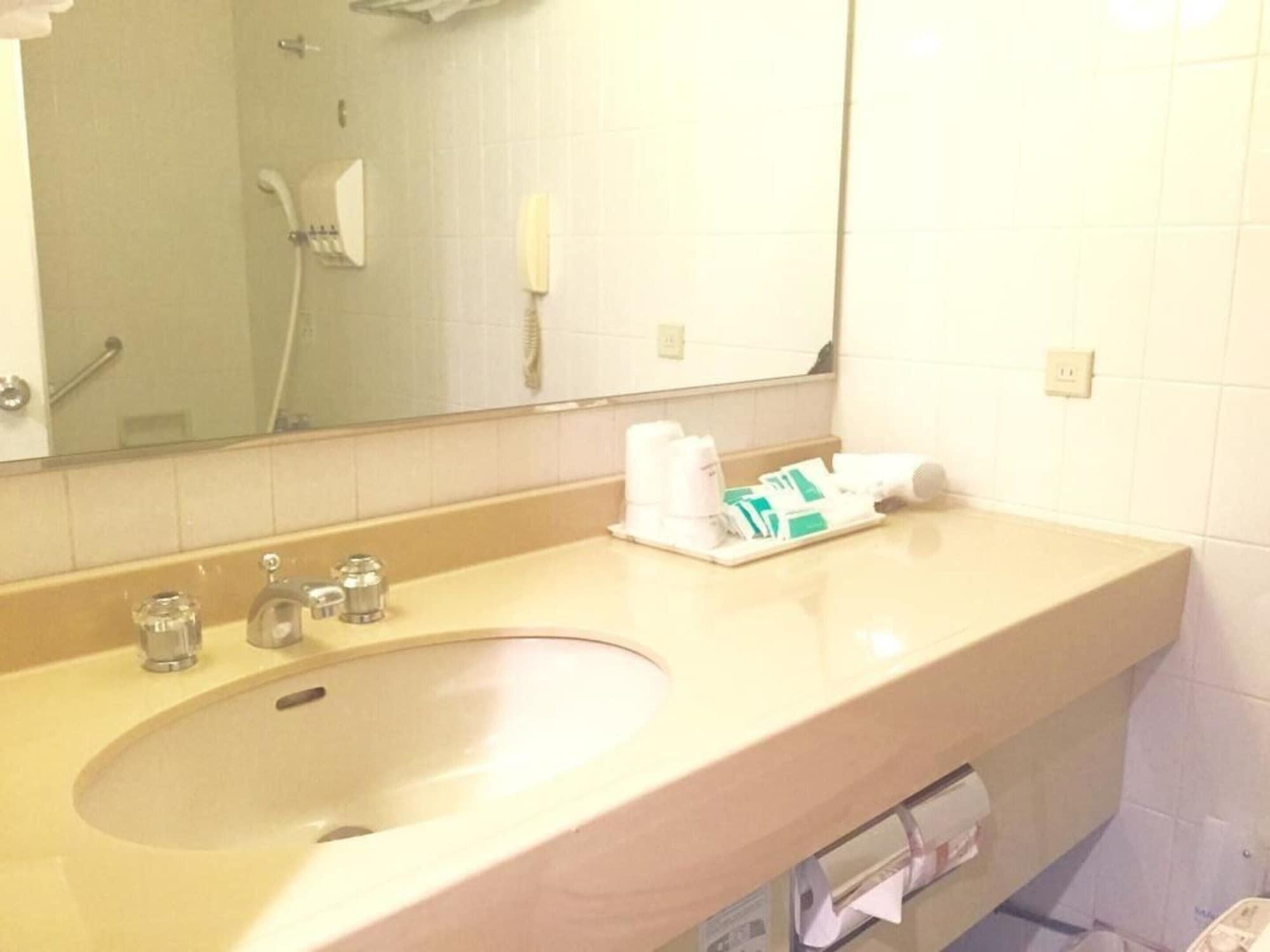 Hotel Green Tower Makuhari Chiba Buitenkant foto