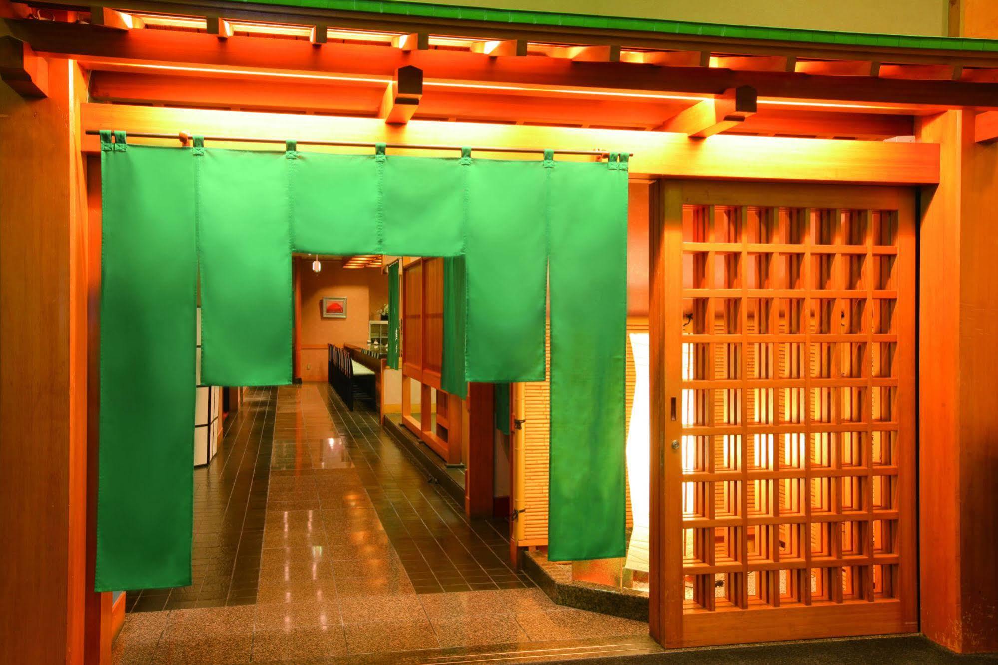 Hotel Green Tower Makuhari Chiba Buitenkant foto