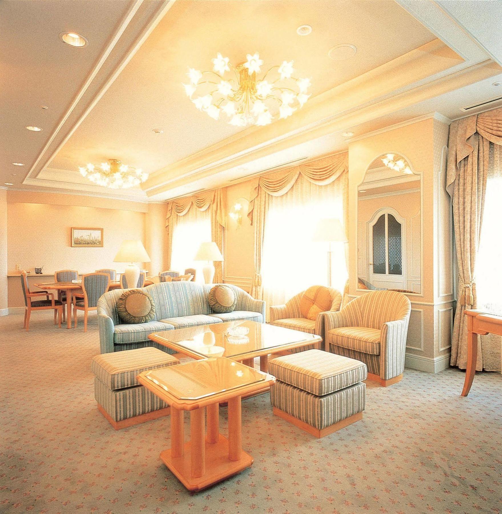 Hotel Green Tower Makuhari Chiba Buitenkant foto